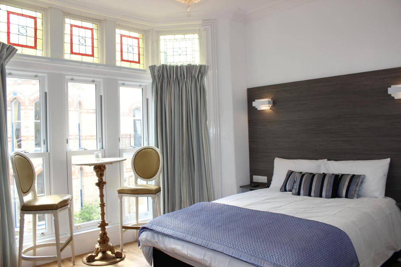 Bed and Breakfast Grosvenor House - Onsite Free Parking à Ilfracombe Extérieur photo